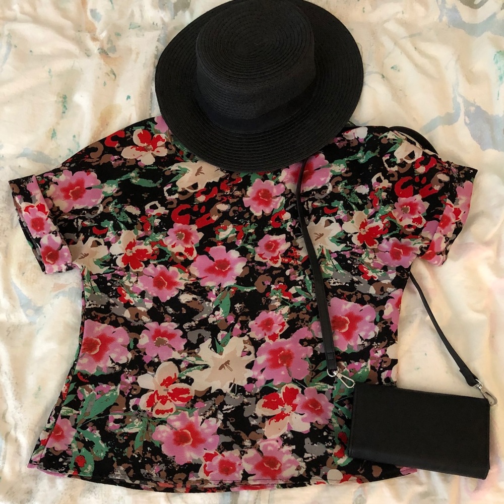 Tulle flowy floral top